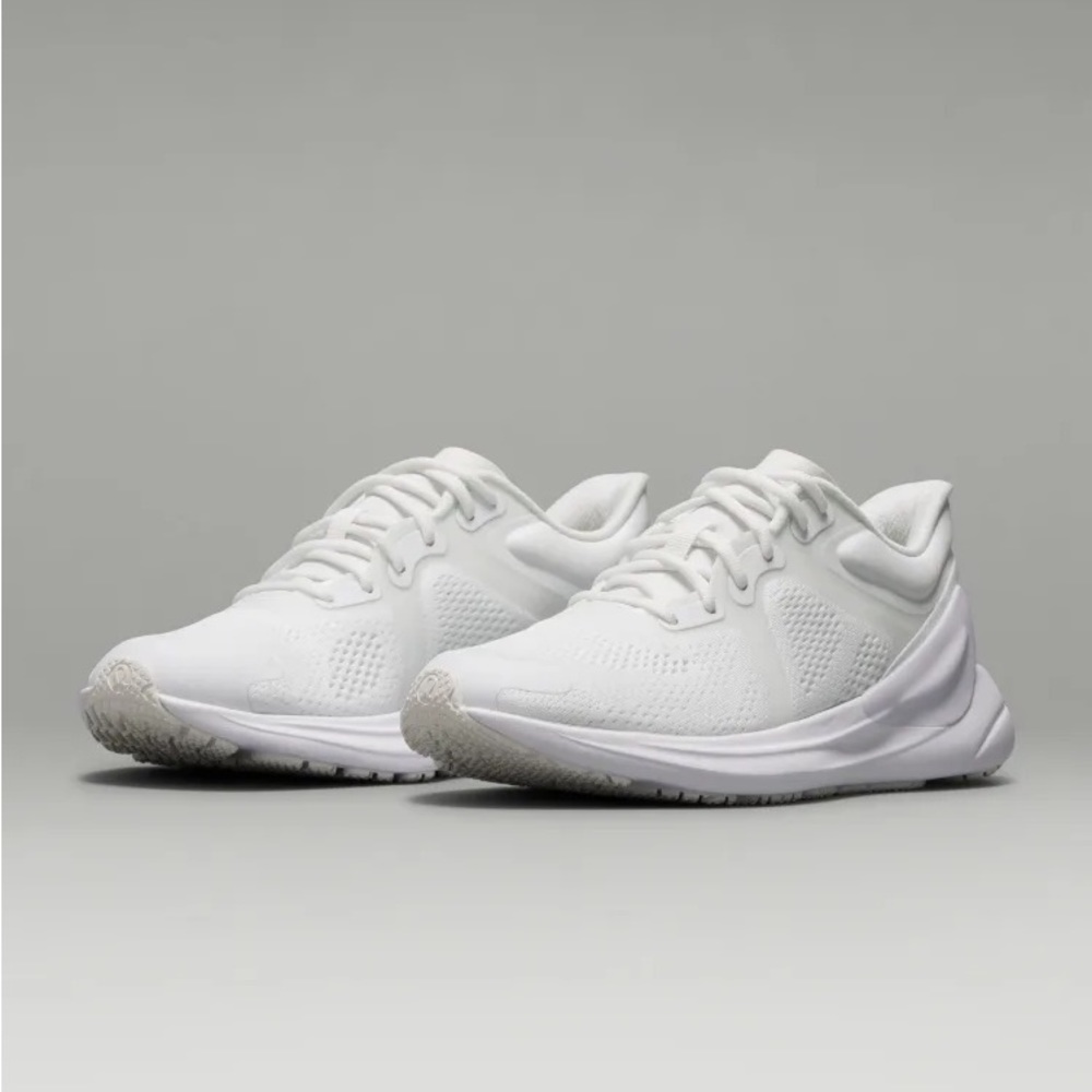 SOLD Lululemon Womens Blissfeel (old version) Running Shoe